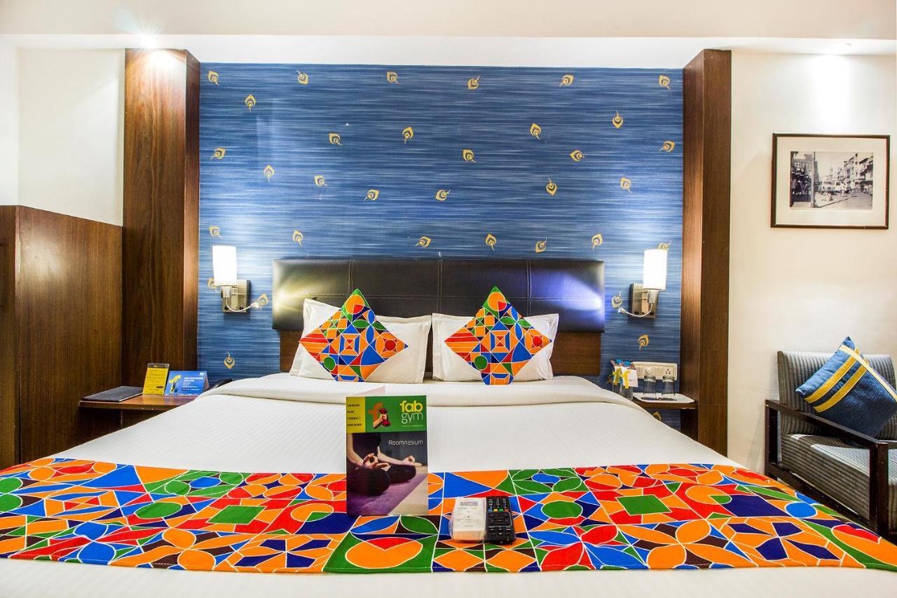 Fabexpress Kalyan - Nr Dairy Dan Circle Hotel Vadodara Eksteriør billede